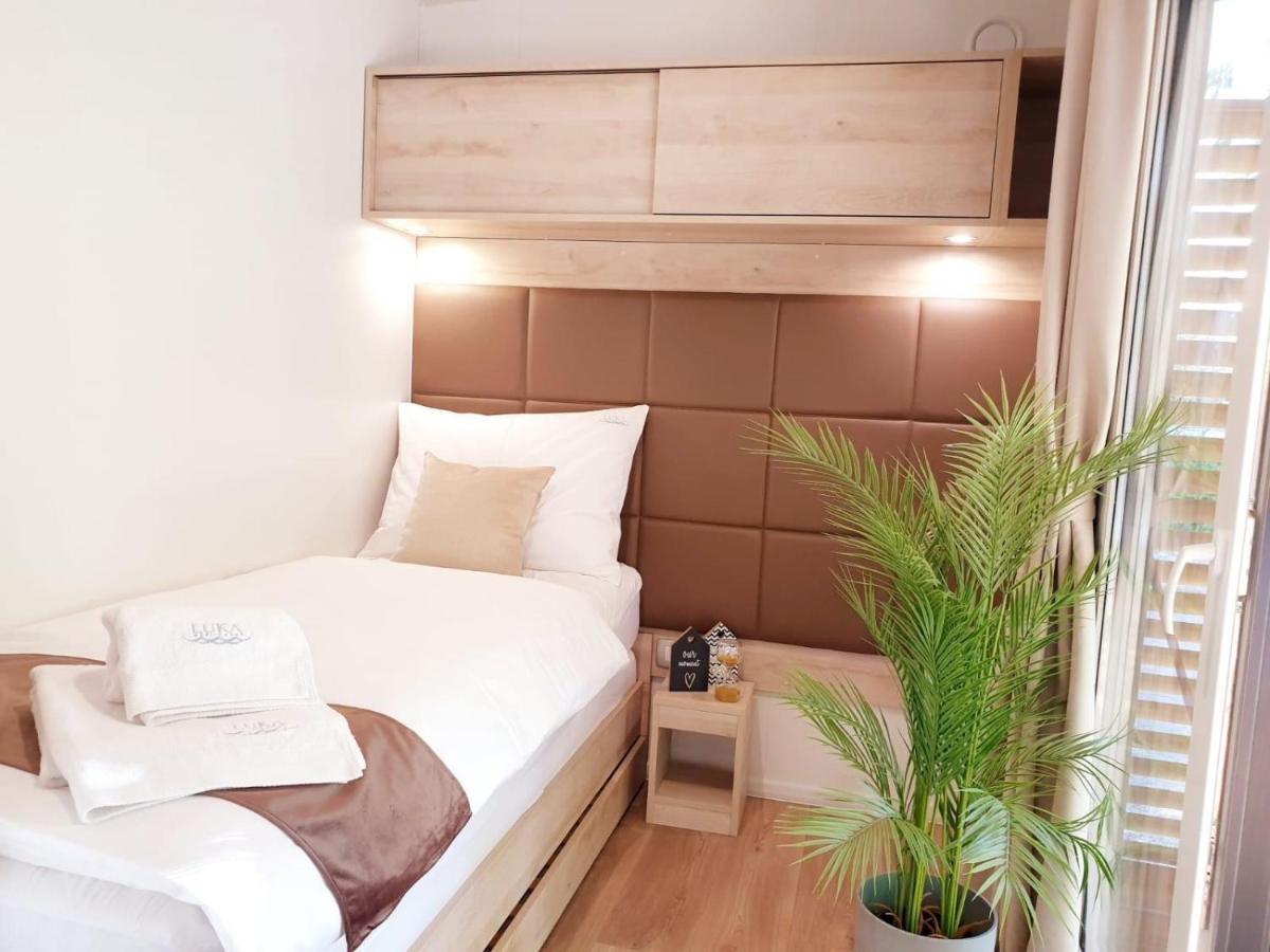 Sandra Homes * Biograd Na Moru
